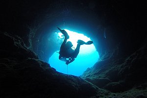 höhlentauchen_in_sardinien höhlentauchen_in_sardinien